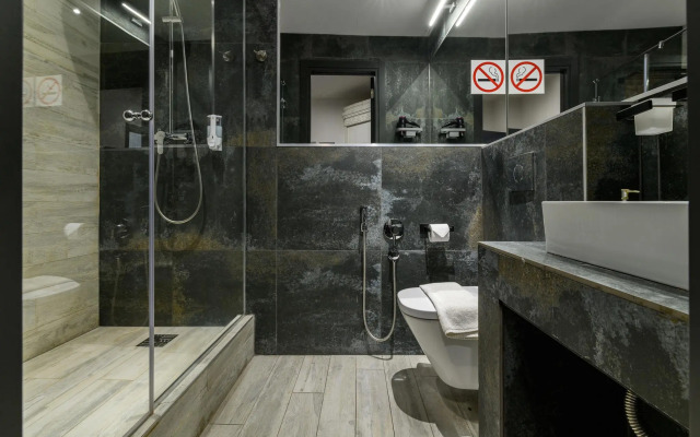 Sergeew Apartments (Сергеев Апартментс)