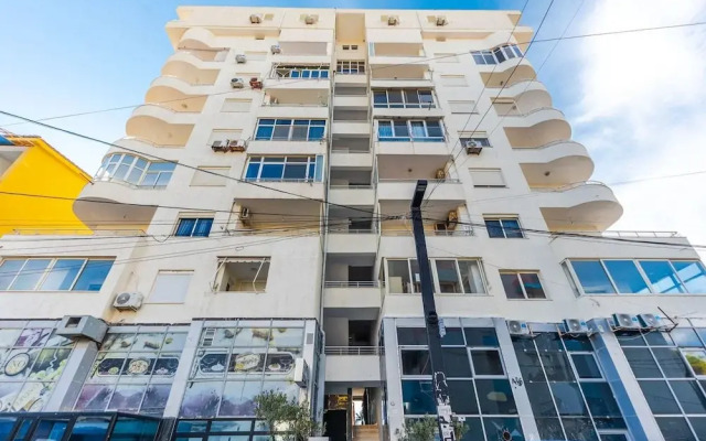 Studio With Amazing Sea View and Beach Access Durr s