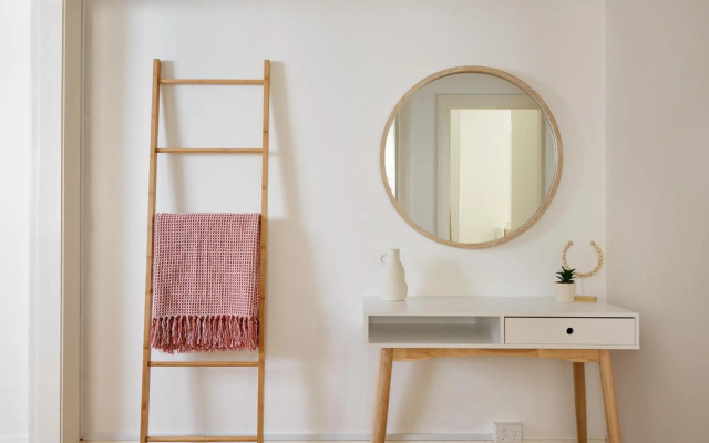 Edward Escape - Short Walk to Beach