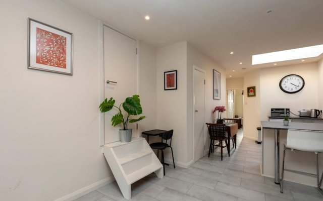 Bright & Contemporary 1bedroom Annexe - Herne Hill!