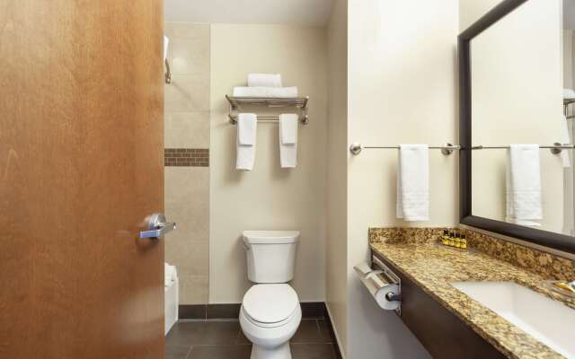 Best Western Plus Peace River Hotel & Suites