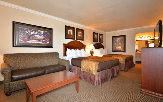 Inn of McAlester