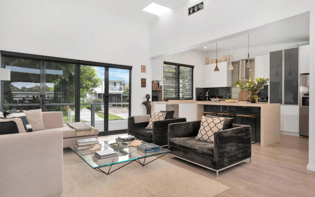 ARALUEN HOUSE Werri Beach 4pm Check Out Sundays