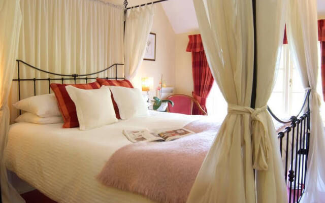 The Tumbling Weir Hotel & Restaurant