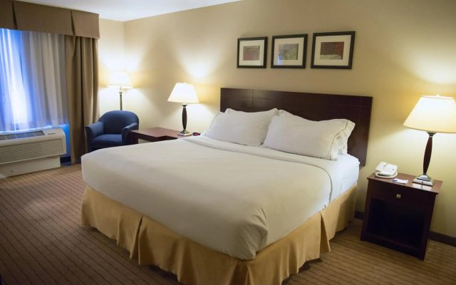 Holiday Inn Express Devils Lake by IHG