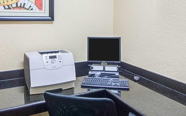 Quality Suites North