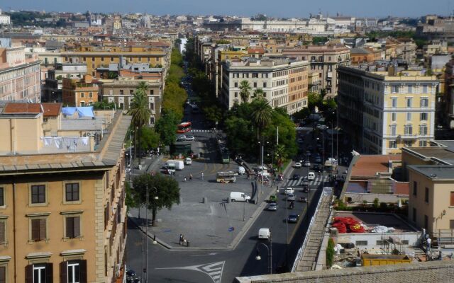 in the heart of Rome, a stone's throw from Vatican