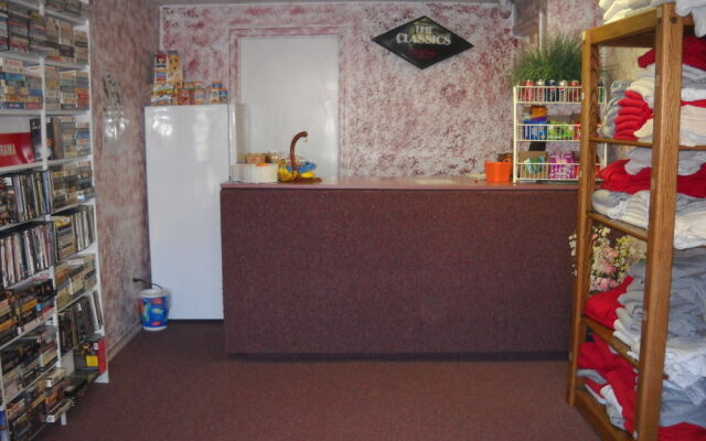 Wheeler on the Bay Lodge & Marina