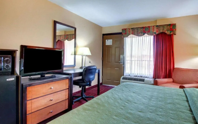Richland Cardinal Inn Jackson
