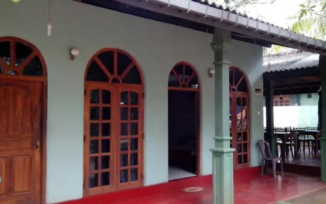 Thuruliya Guest House