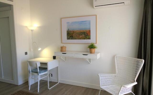 Grey Heron Apartment