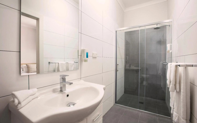 Greenacre Hotel