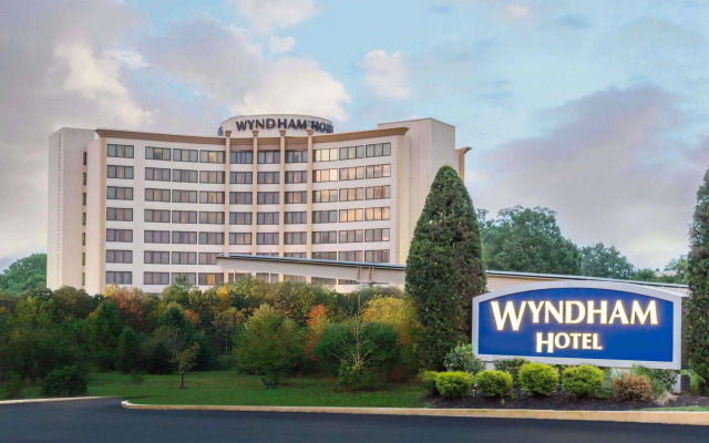 Clarion Hotel and Suites