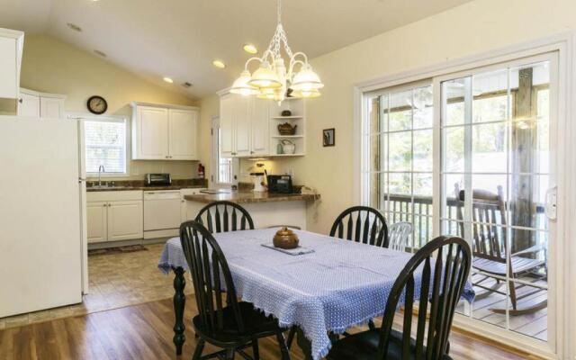 Island Delight by Oak Island Accommodations