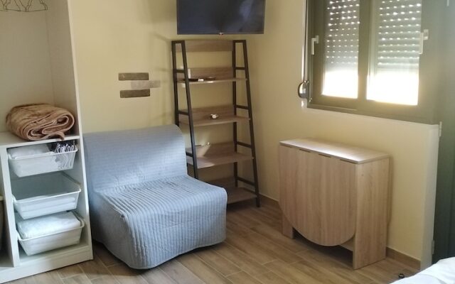 Serafi Cozy Rooms Archaggelos