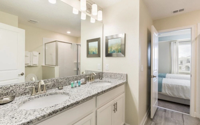 ChampionsGate 8BR Pool Home wTheater