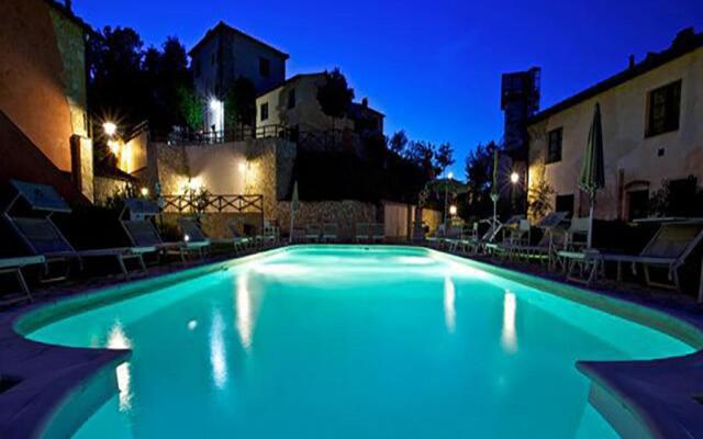 Appartamento con piscina Il Borghetto - vicino San Gimignano