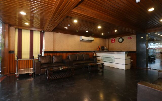 OYO 9978 Hotel Calista
