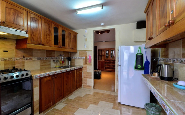 Modern and Central With Private Roof Deck