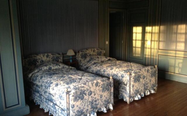 Chambres d'Hôtes Le Manoir de Beaumarchais