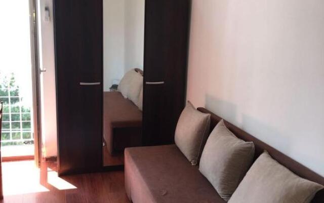 Mellitus Studio Apartment