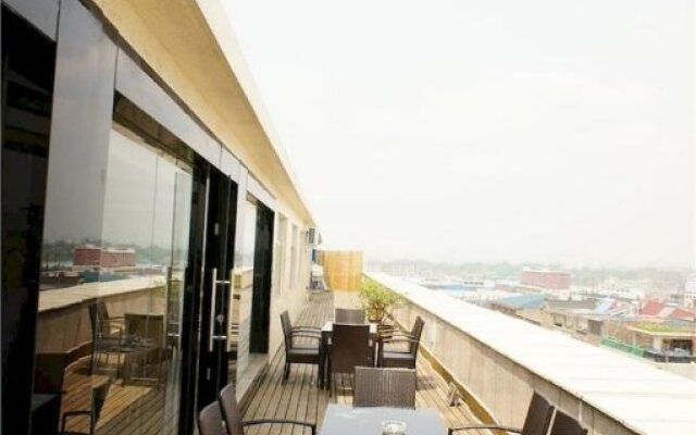 Peninsula International Hotel