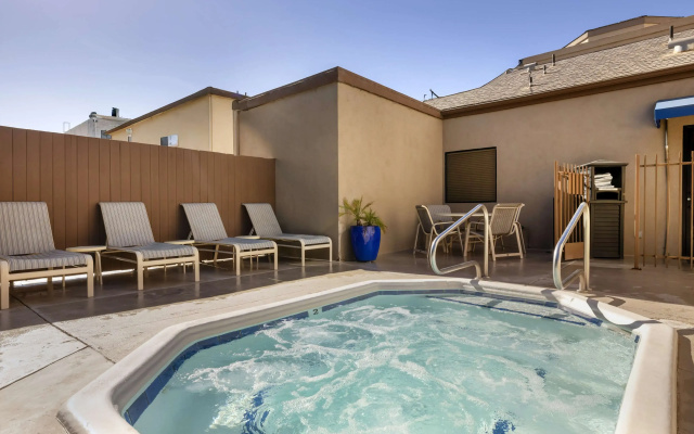 Best Western Royal Palace Inn & Suites
