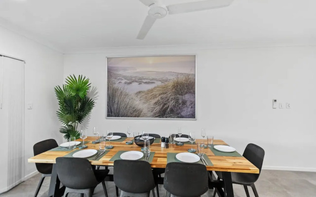 Trinity Oasis Spa BBQ Family Retreat