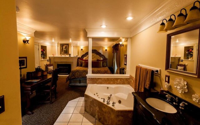 Castle Creek Inn