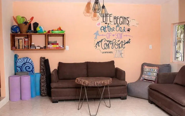 Mapache Hostel