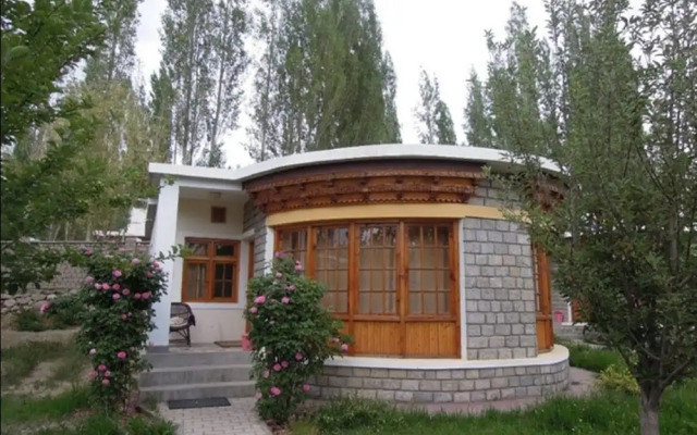 TIH Royal Heritage Resort