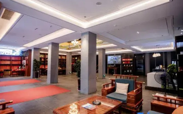 Floral Hotel·Liangpu Hotel