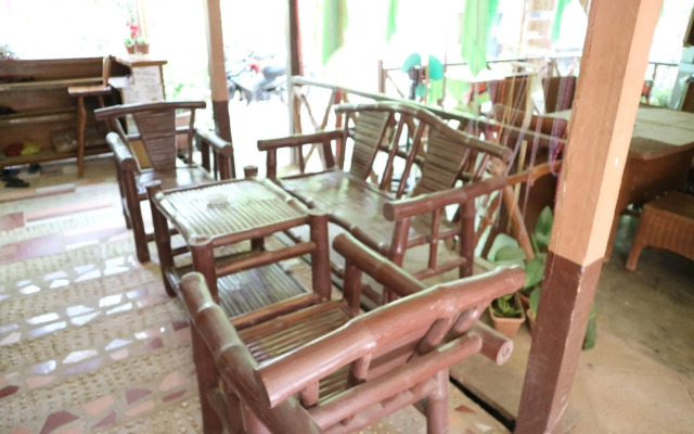 Antonio Village Pension and Cafe