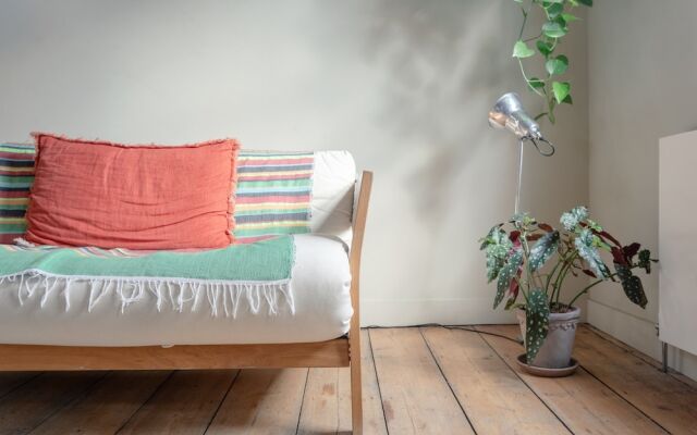 Bright, Spacious Two-bed in Hackney