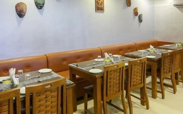 Meenakshi's Sunshine Hotel
