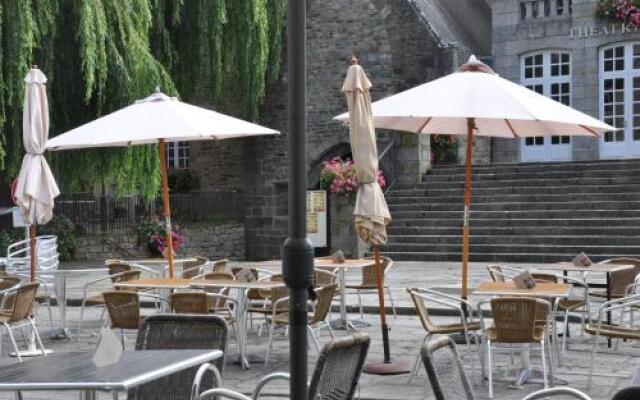 Cafe Hotel du Theatre