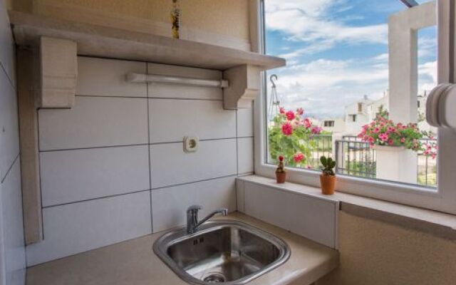 Holiday House Suzi1 - With Pool: Sutivan. Island Brac