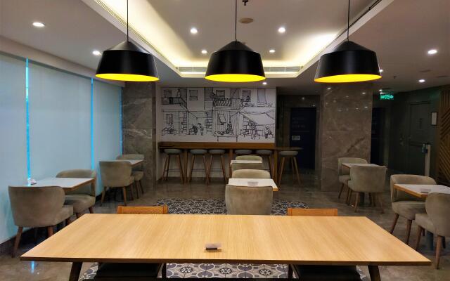 Holiday Inn Express Ahmdabad Prahlad Nagar by IHG