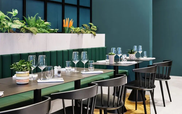 H4 Hotel Wyndham Paris Pleyel Resort