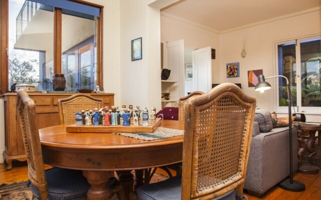 Bronte Bayview Street (H)