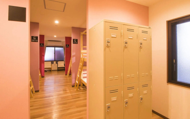 Guest House Rojiura - Hostel
