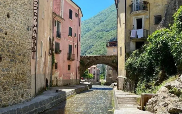 Campagna Waterfalls View Suites