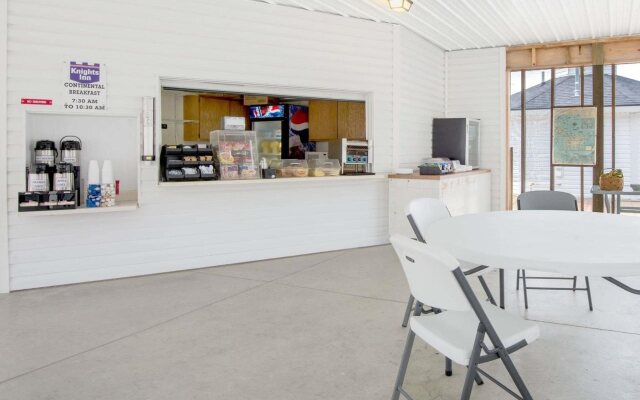 Knights Inn Sandusky