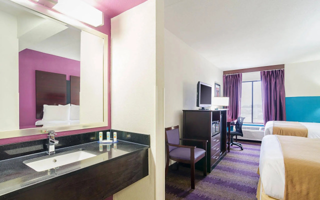 Holiday Inn Hotel and Suites Richmond West End by IHG