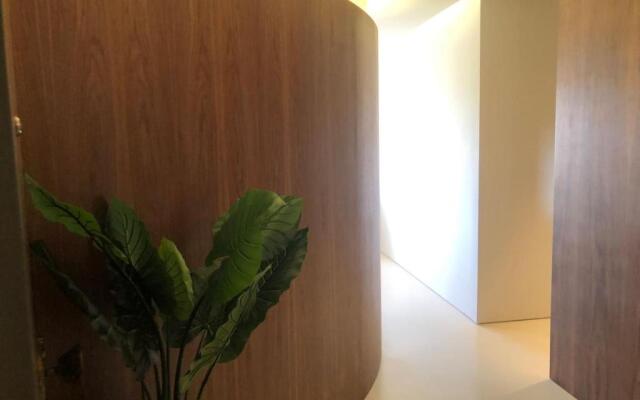 Architectural poetry in an unique 3bdrs view flat