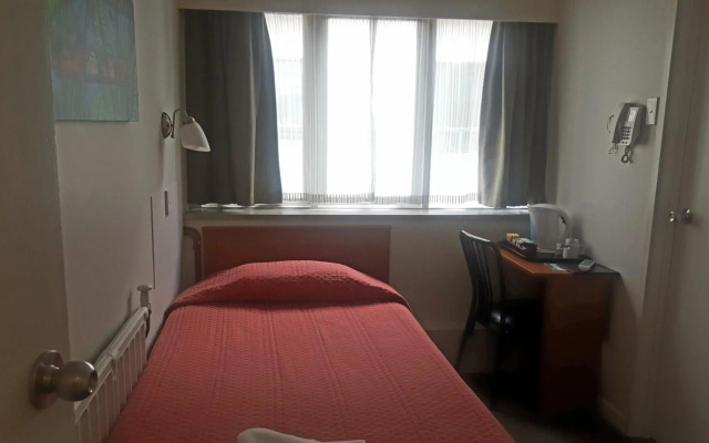 Kiwi International Hotel