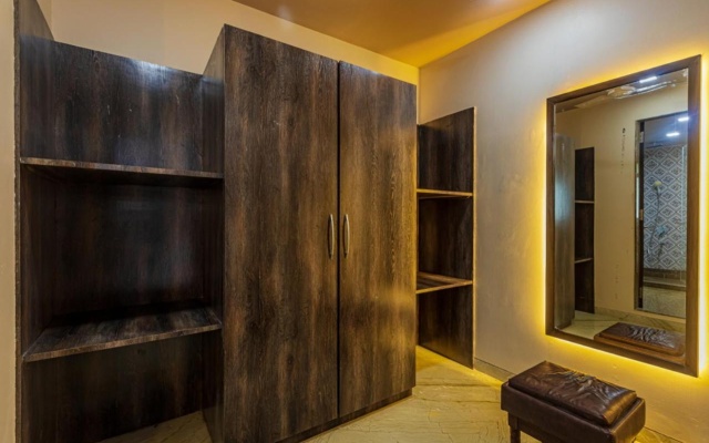 Saffronstays Aura
