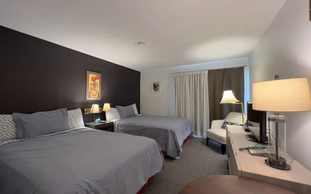 Monashee Motel