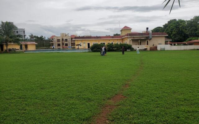 Elite Forest Retreat