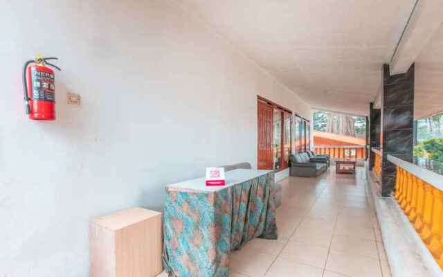 Oyo 2307 Wisma Laguna Village